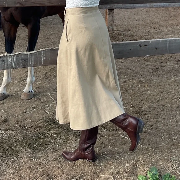 Sezane Skirt - Picture 2 of 4